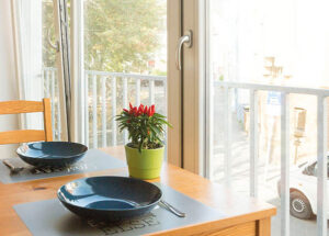 1.OG Apt11 Tisch 600x429